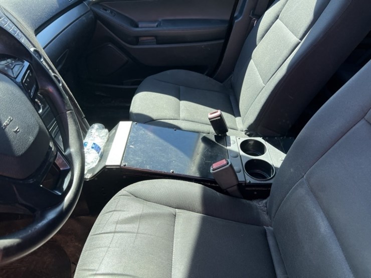 2017-ford-explorer-image-17