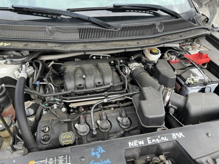 2014-ford-explorer-image-28