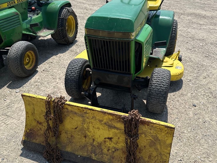 john-deere-216-image-2