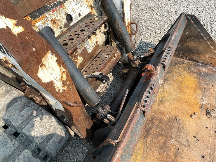 bobcat-t300-image-7