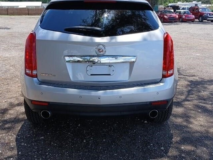 2011-cadillac-srx-image-7