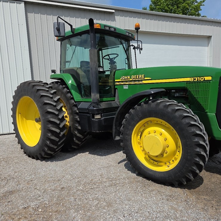 JOHN DEERE 8310