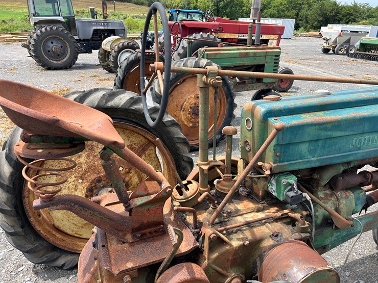 john-deere-b-image-6