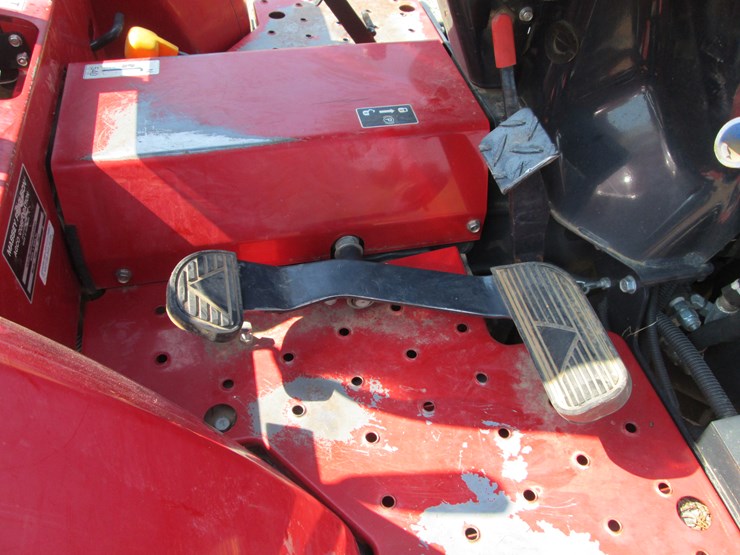 2021-massey-ferguson-1840e-image-25