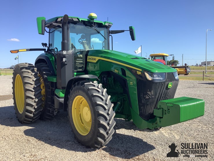 2023-john-deere-8r-250-image-3