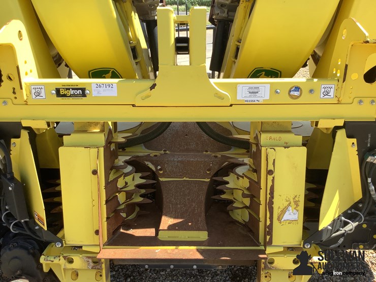 2022-john-deere-772-image-8