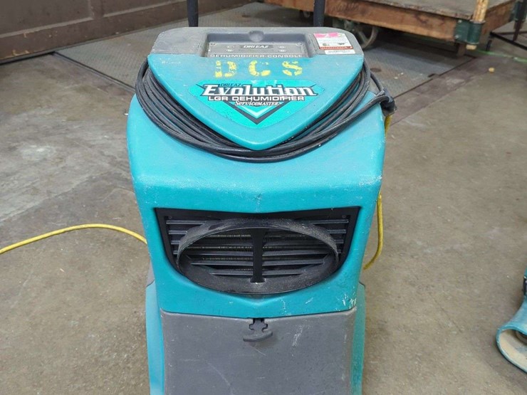 (1)-dri-eaz-evolution-lrg-dehumidifier-image-1