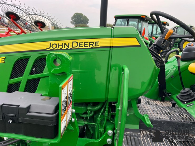 2023-john-deere-5067e-image-9