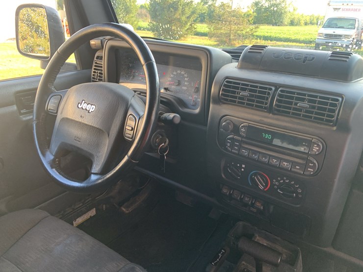 2005-jeep-rubicon-image-16