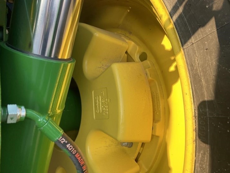 2011-john-deere-8310r-image-8