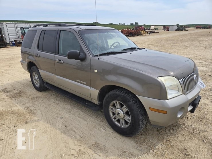 2002-mercury-mountaineer-image-1