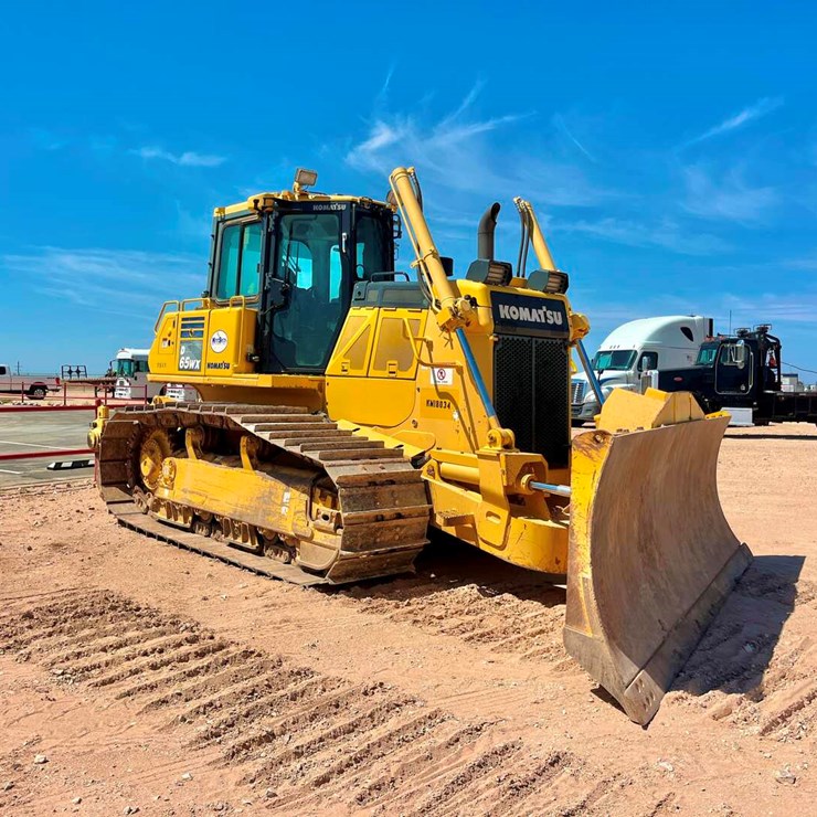 2018 KOMATSU D65WX-18