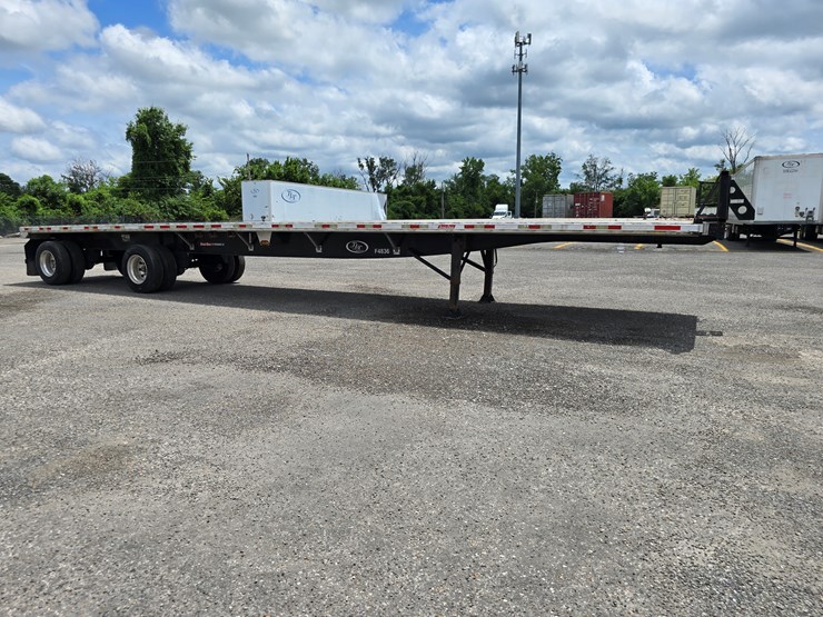 2015-great-dane-48'-x-102"-image-57