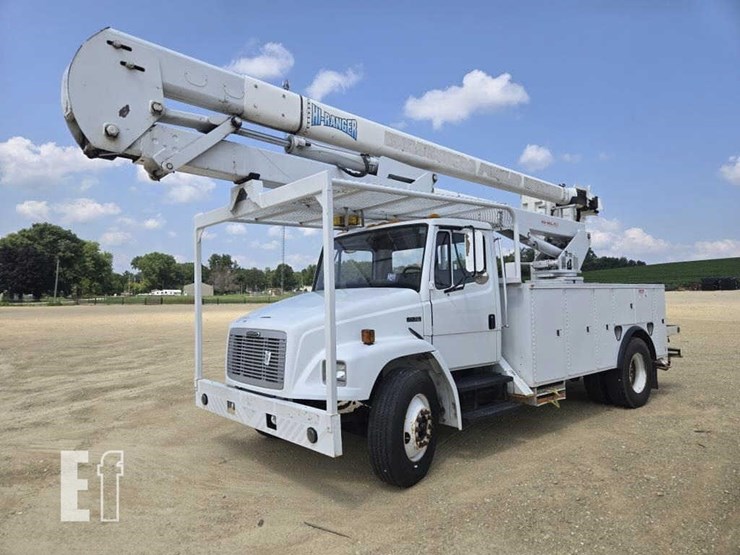 1999-freightliner-fl70-image-1