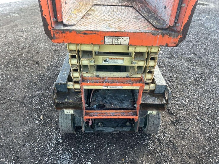 2018-jlg-1932r-image-8