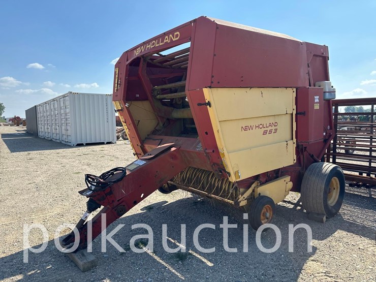 new-holland-853-image-3