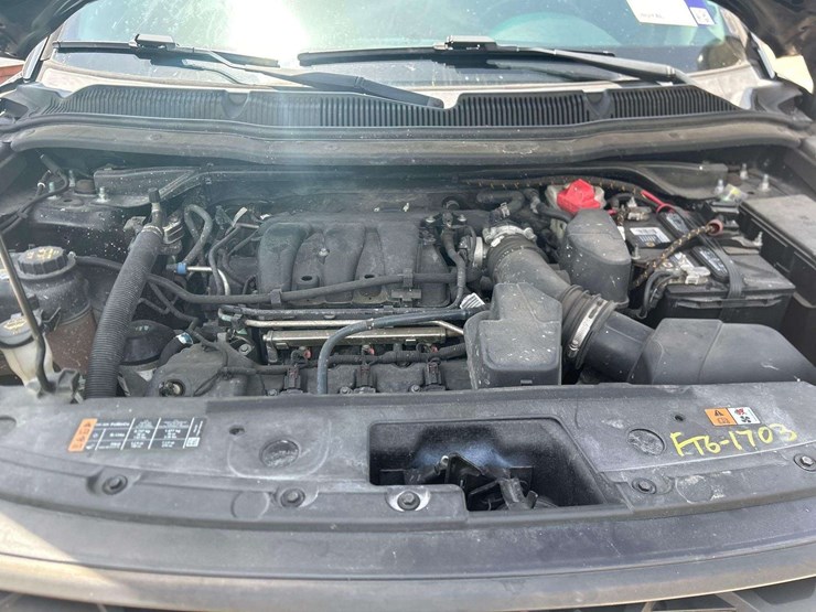 2016-ford-explorer-image-12