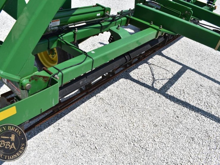 john-deere-200-image-18