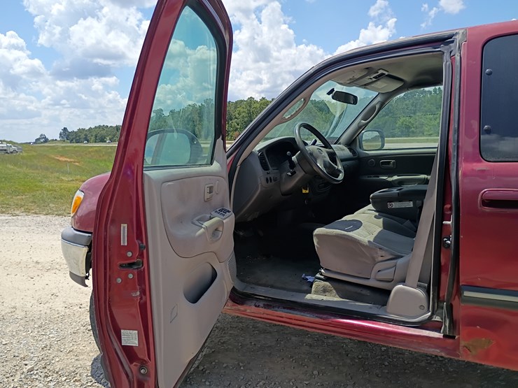 2002-toyota-tundra-image-23