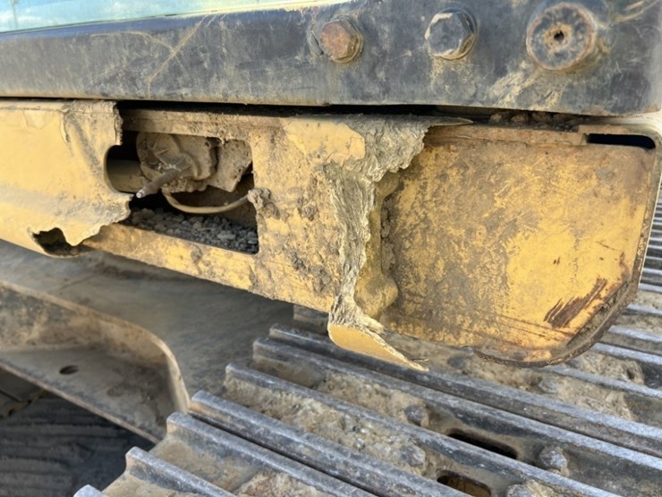 caterpillar-330b-image-36