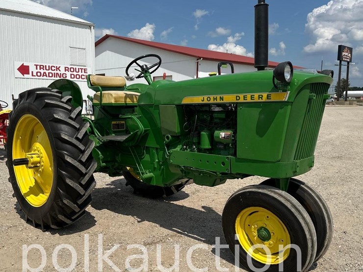 john-deere-2010-image-1