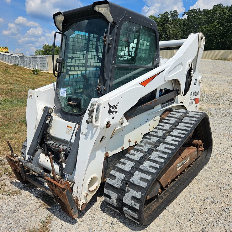 2019 BOBCAT T870