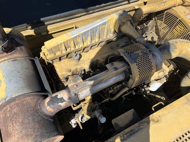 caterpillar-330b-image-24
