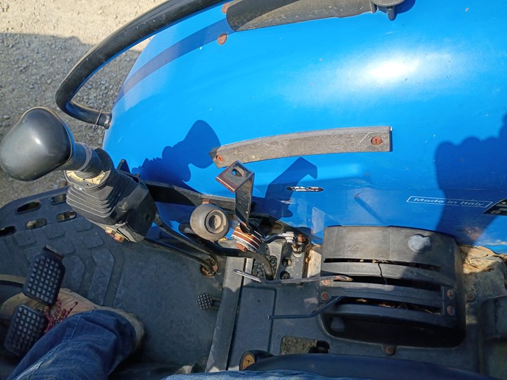 2009-new-holland-t4030-image-31