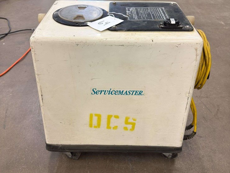 the-service-master-upholstery-cleaner-model-sm16000-image-1
