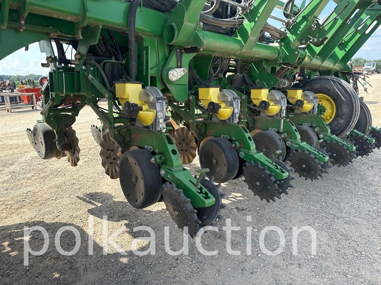 john-deere-1790-image-11