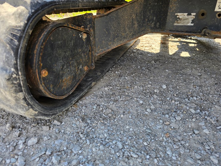 2012-bobcat-e35-image-63