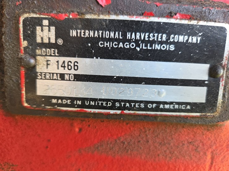 1976-ih-1466-tractor-image-69