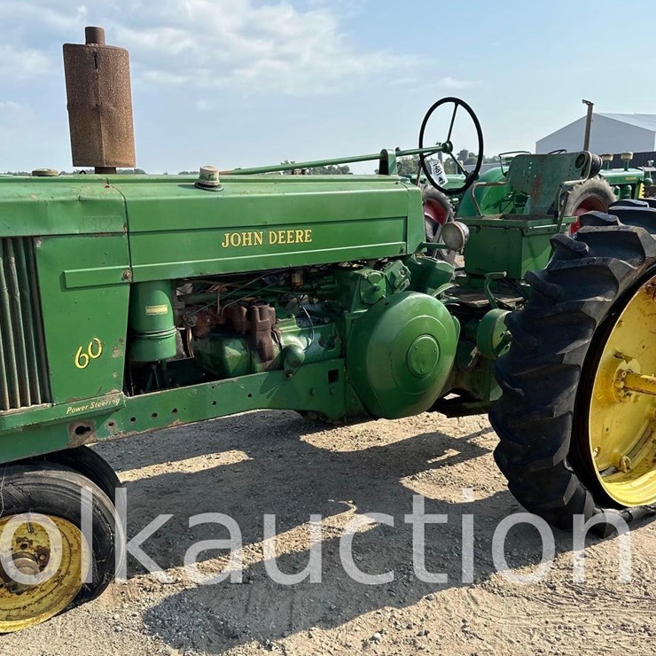 JOHN DEERE 60