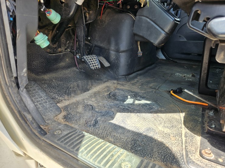 2008-international-durastar-4300-image-48