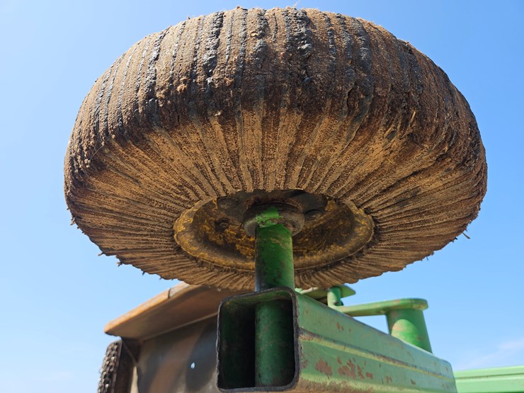 john-deere-1518-image-29