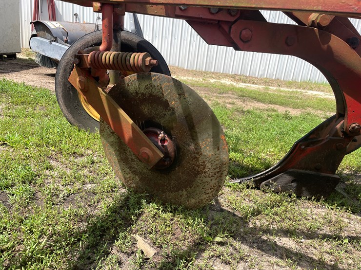 massey-ferguson-880-image-16