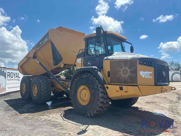 2015-deere-410e-image-30