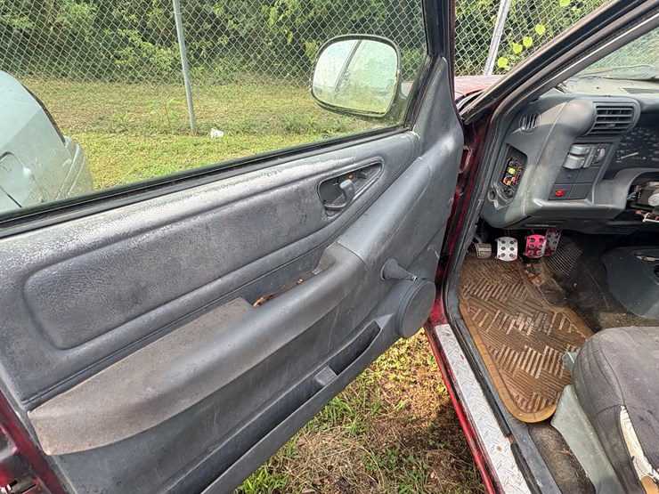 1996-chevrolet-s10-image-23
