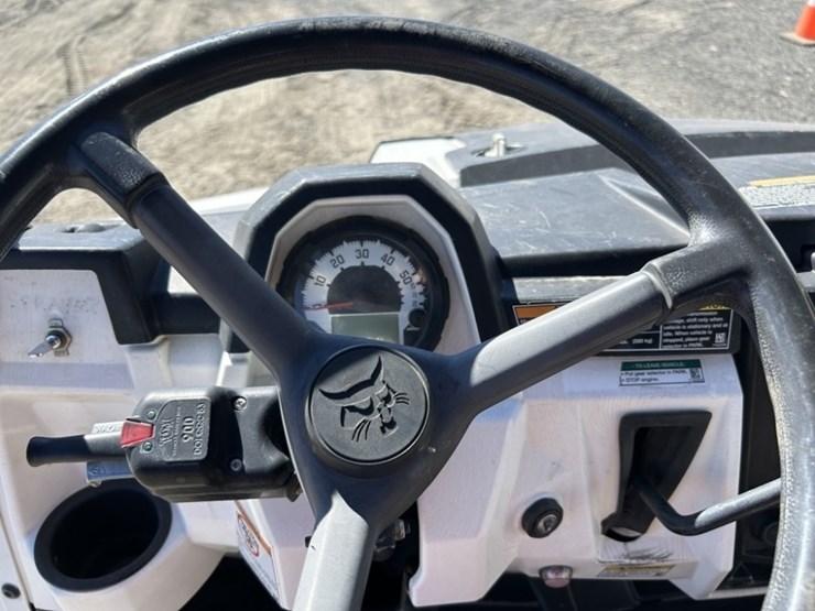2015-bobcat-3400xl-image-20