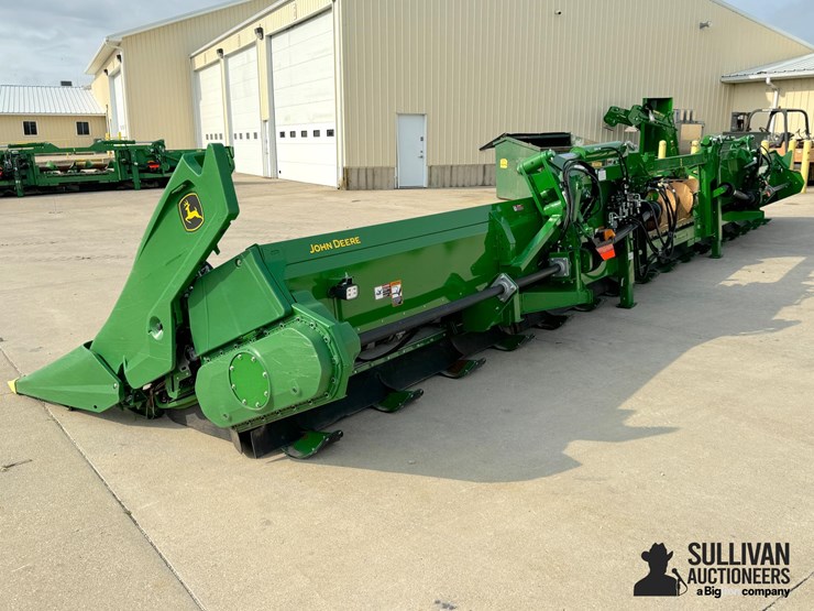 2023-john-deere-c16f-image-4