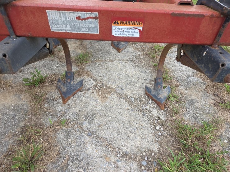 32’-cih-4300-field-cultivator-image-4