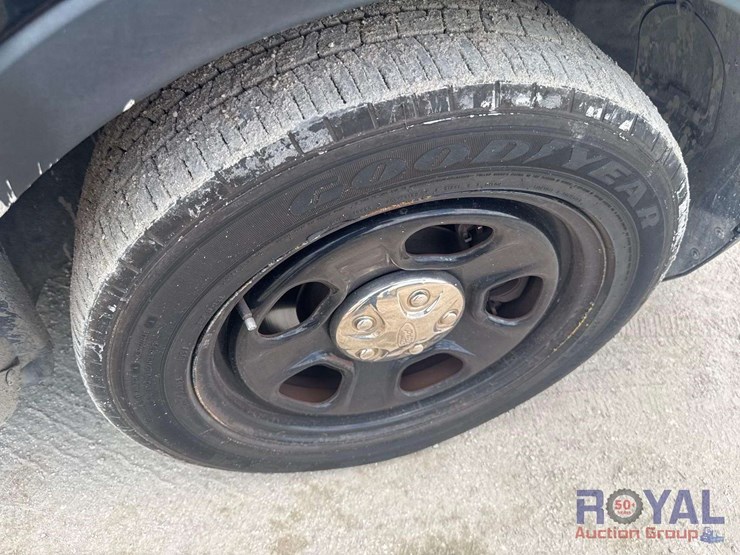2019-ford-explorer-image-28