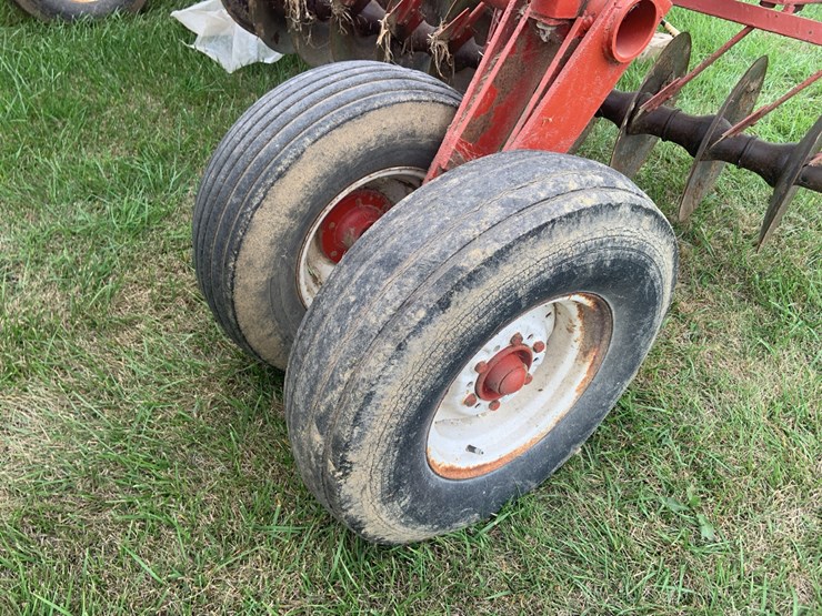 22’-ih-480-wing-fold-disc-image-12