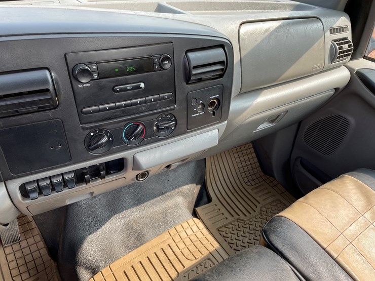 2006-ford-f550-xl-image-12