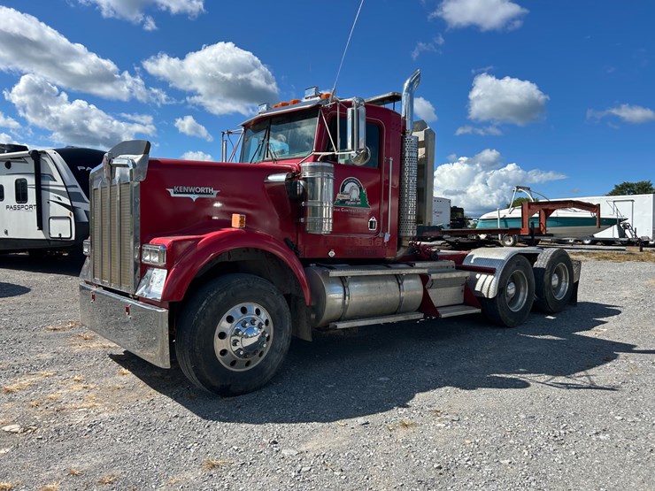 kenworth-w900-image-2