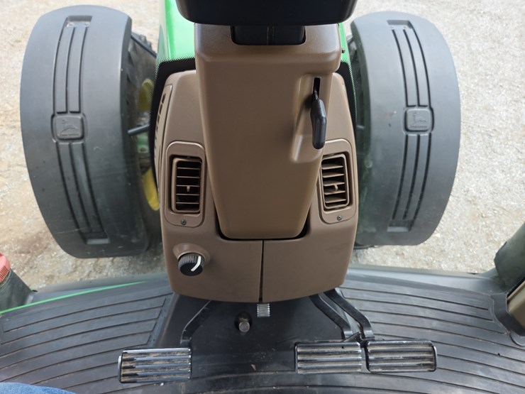 john-deere-8310-image-49