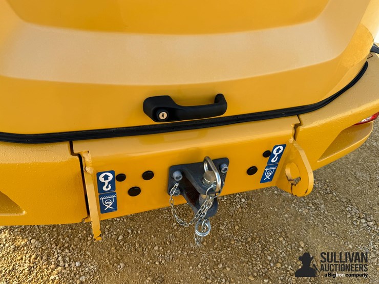 2022-deere-244l-image-15