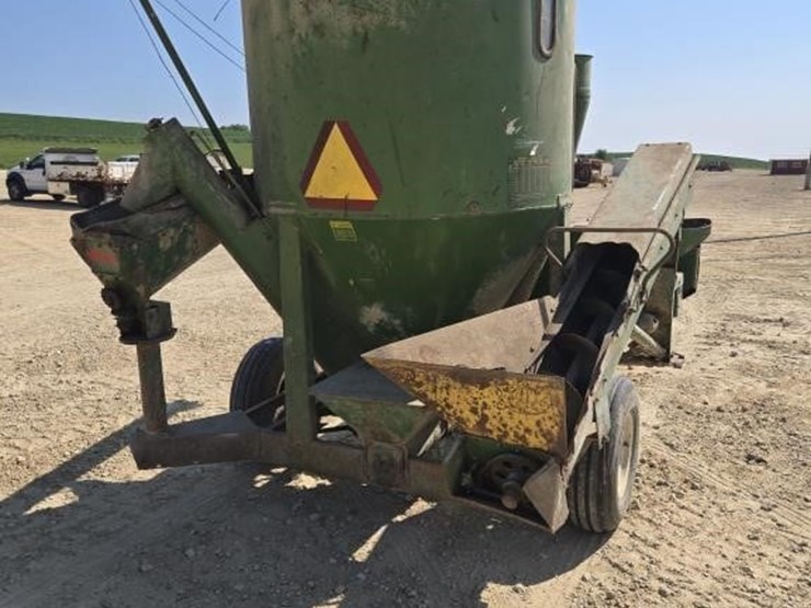 john-deere-400-image-8