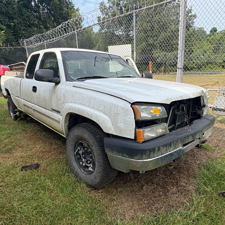 2004 CHEVROLET SILVERADO