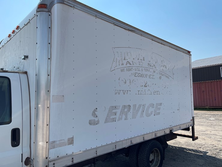 2004-chevrolet-express-g3500-image-17